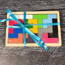 Load image into Gallery viewer, Pocket Pentominoes Puzzle