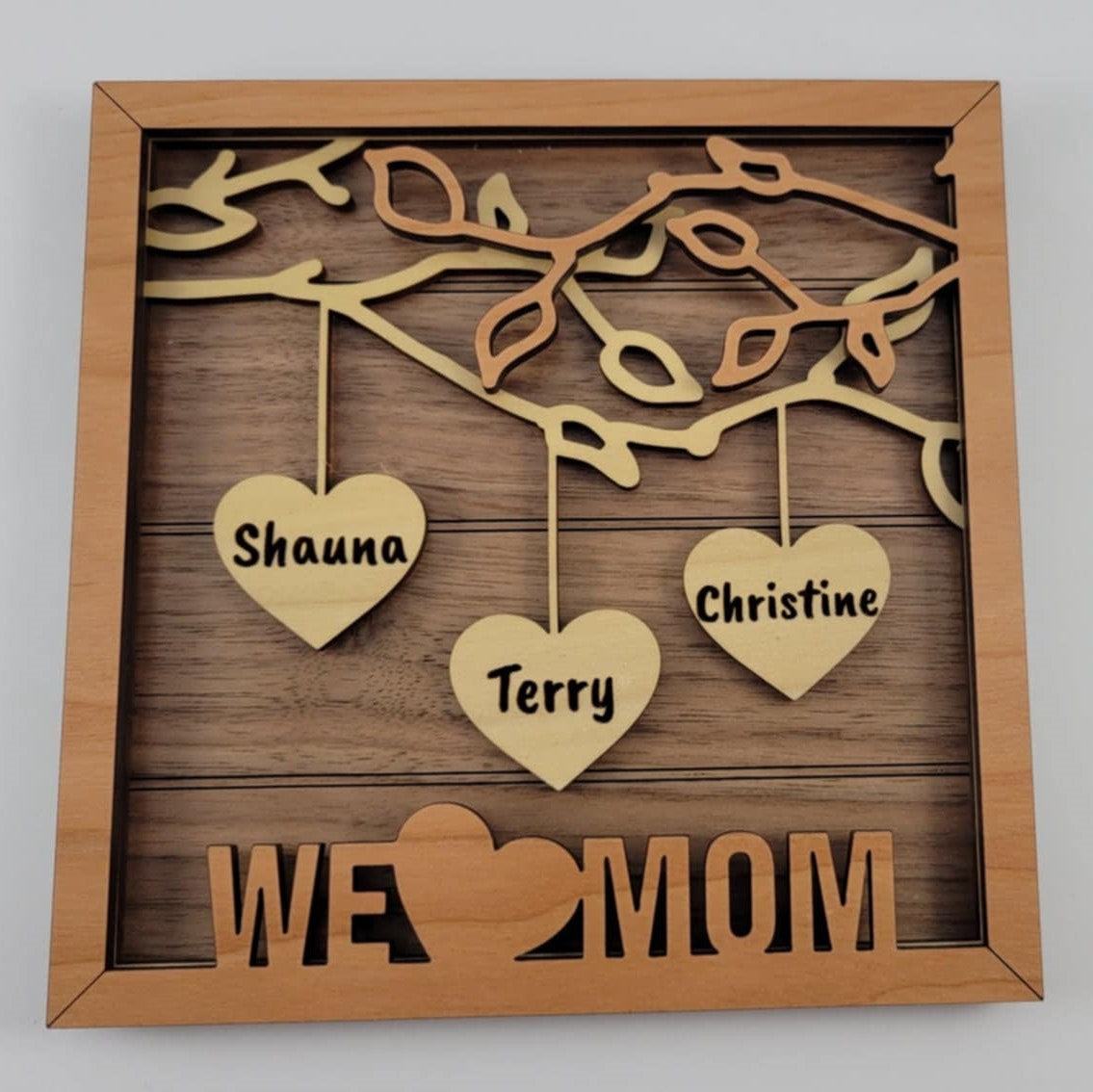 Hanging Hearts Family Sign