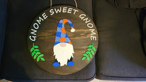 DIY Plaid Gnome Sign with Interchangeable Accessories