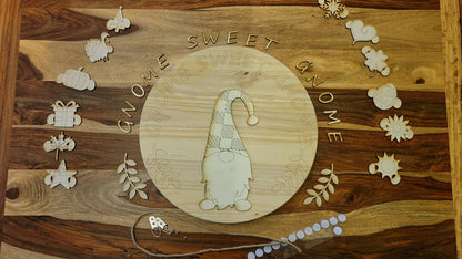 DIY Plaid Gnome Sign with Interchangeable Accessories